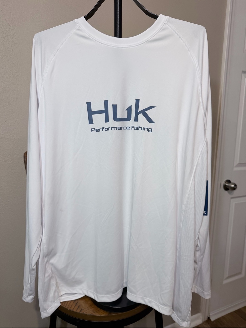 Huk White Long-Sleeve Performance Tee with Blue Logo Size M